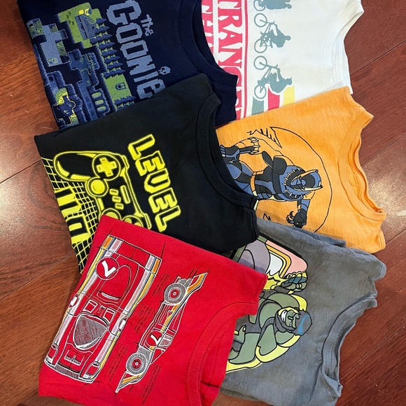 Graphic T-Shirts Bundle - Picture 2 of 5